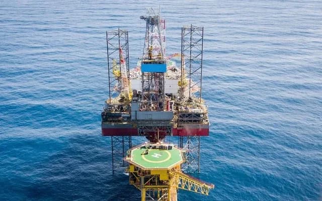 Hai cột EBITDA và lợi nhuận trước thuế của hai kỳ, khoảng cách giữa chúng nở rộng gấp đôi ở kỳ sau